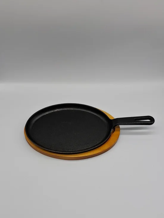 Cast Iron Sizzling Fajita Skillet with Wood Trivet - Black