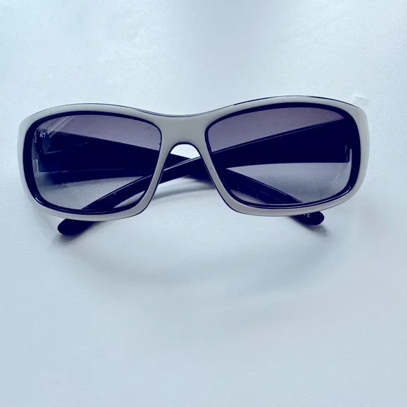 Ray-Ban Kids Sunglasses - Black and Gray