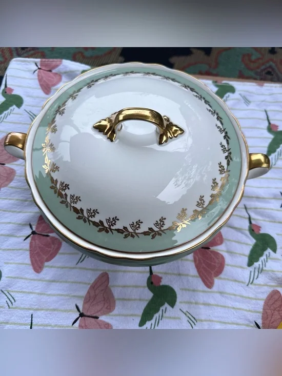 Vintage Aynsley Sage Green Gold Gilt Scroll covered serving dish 8224 rare