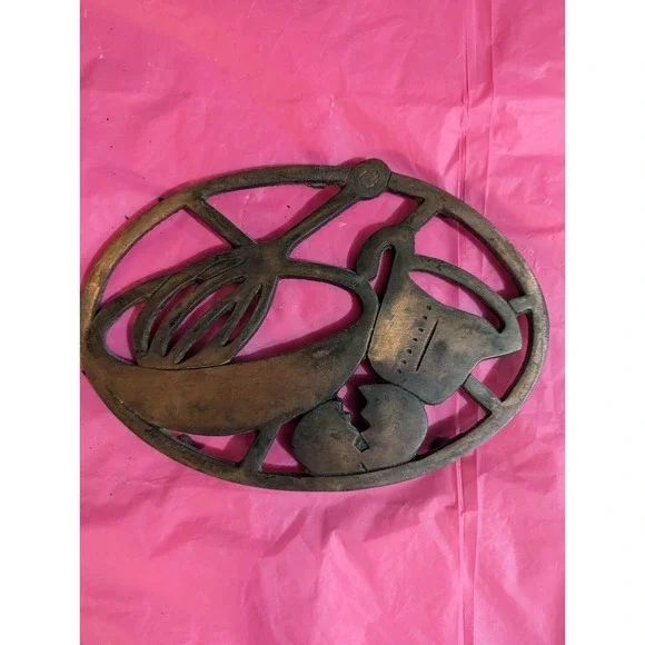 Cast‎ Iron kitchen vintage trivet egg bowl measuring cup spoon mixer design