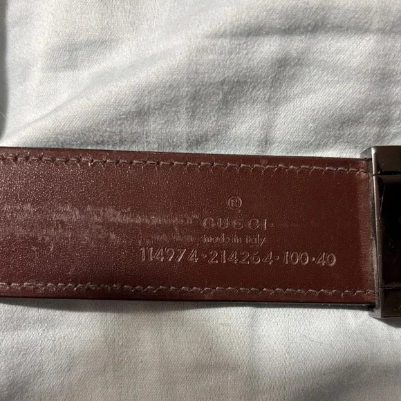 Gucci Men's Brown Leather Belt with Polished Buckle