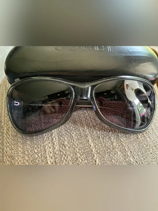 Gucci Sunglasses and Hard Case- GG1400S Vintage Y2K