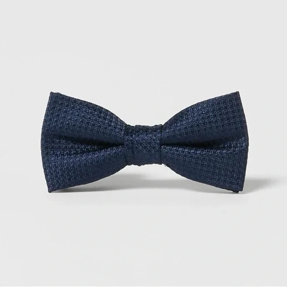 {Zara} Kids Satin Effect Texture Classic Navy Bow Tie
