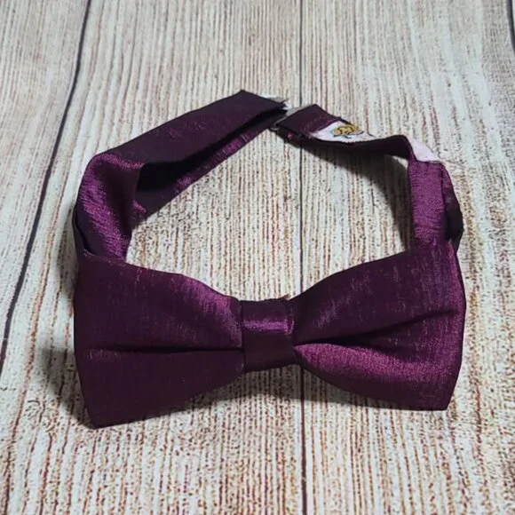 Silk Pre-Tied Bow Tie - Burgundy - NEW