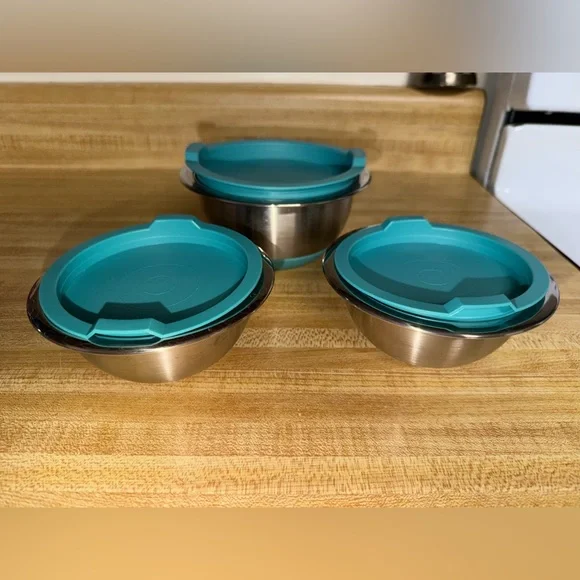 Set of 3 Tramontina Stainless Steel Mixing Bowls with Teal Lids‎