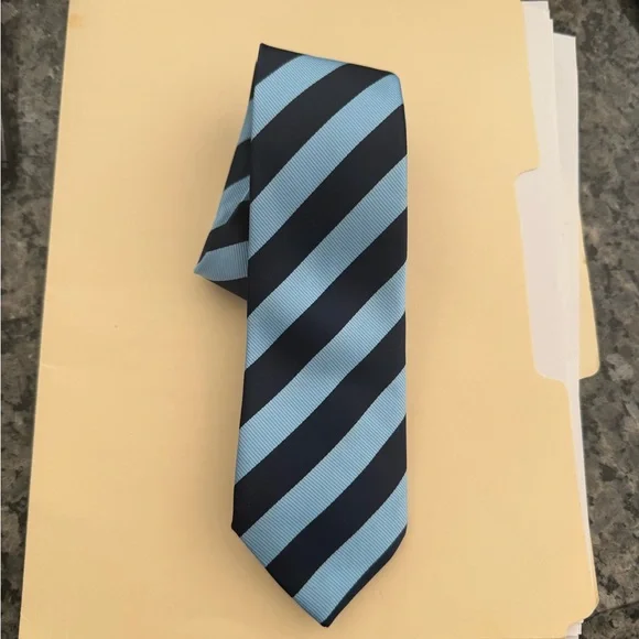 Children’s Place blue tie