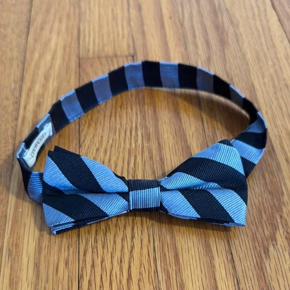 J. Crew CREWCUTS Youth Bow Tie