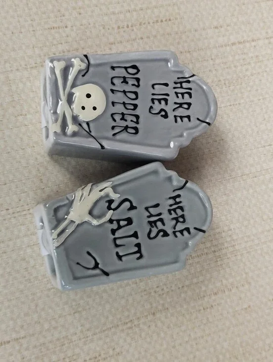 Salt Pepper Gravestone Halloween Salt Pepper Shakers Mini New Here Lies