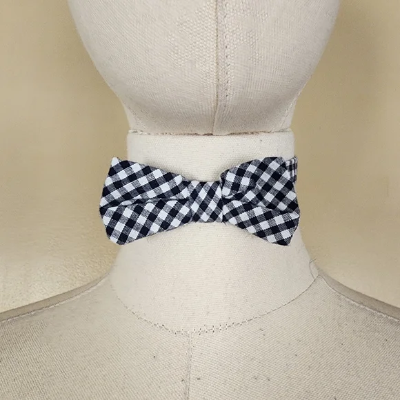 Navy/White Plaid Bowtie