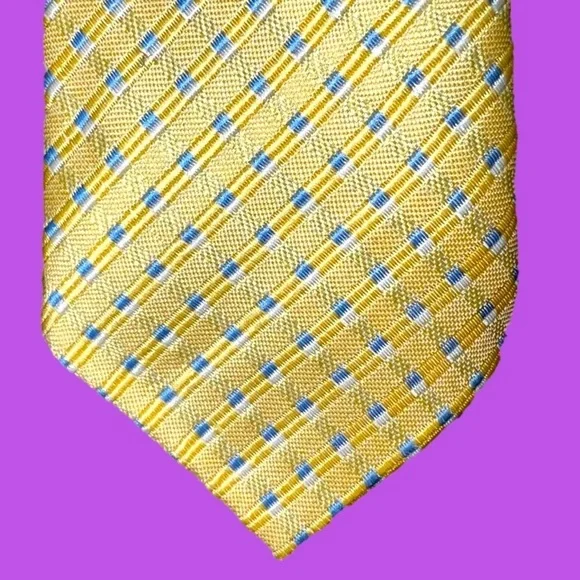 Little boy’s light yellow and baby blue tie great for Spring