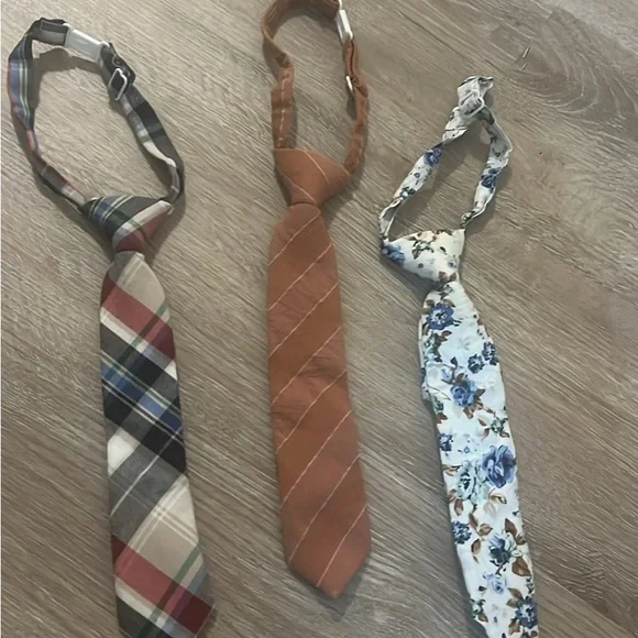 Boon toddler boy ties 3-18 months