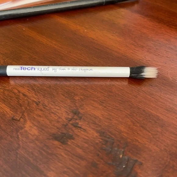 Real Techniques Duo Fiber Eyeshadow Brush