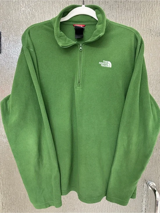 The North Face Men's Green Half-Zip Fleece Pullover
