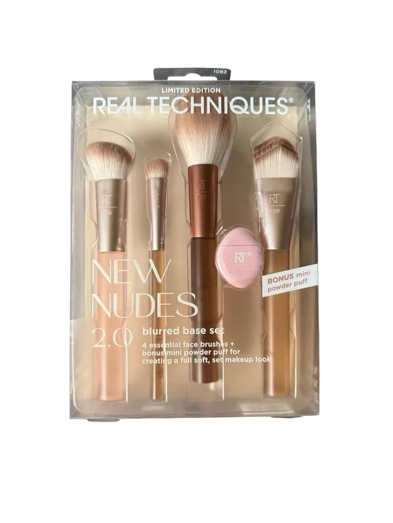 Real Techniques New Nudes 2.0 Blurred Base Brush Set - Rose