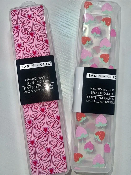 SASSY + CHIC Pink Printed Makeup Brush Holder