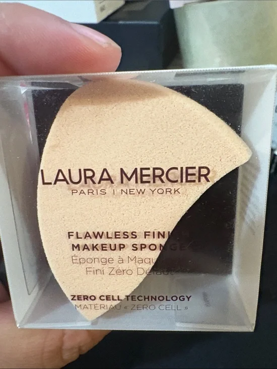 laura mercier Beige Flawless Finish Makeup Sponge