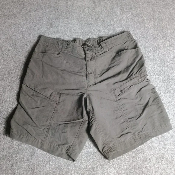 The North Face Mens XL Gray Nylon Hiking Cargo Shorts Zip Pocket Outdoor