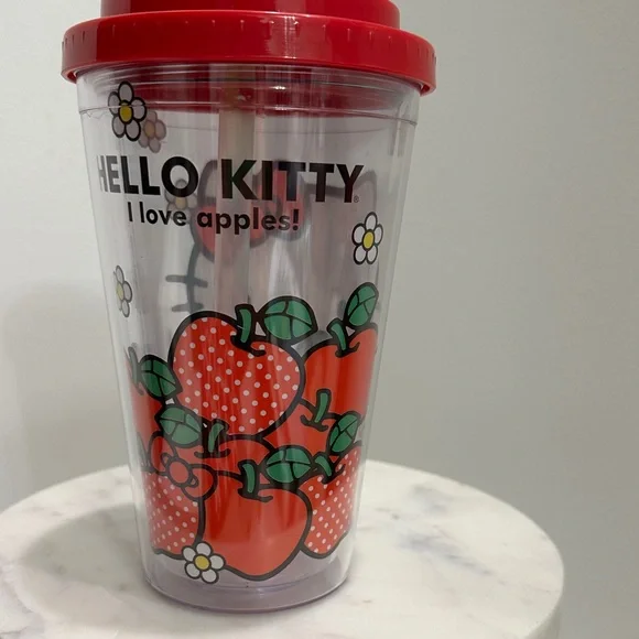 Hello Kitty Red Apple‎ Tumbler