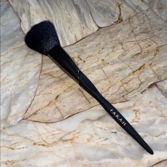 Farah Black Makeup‎ Brush