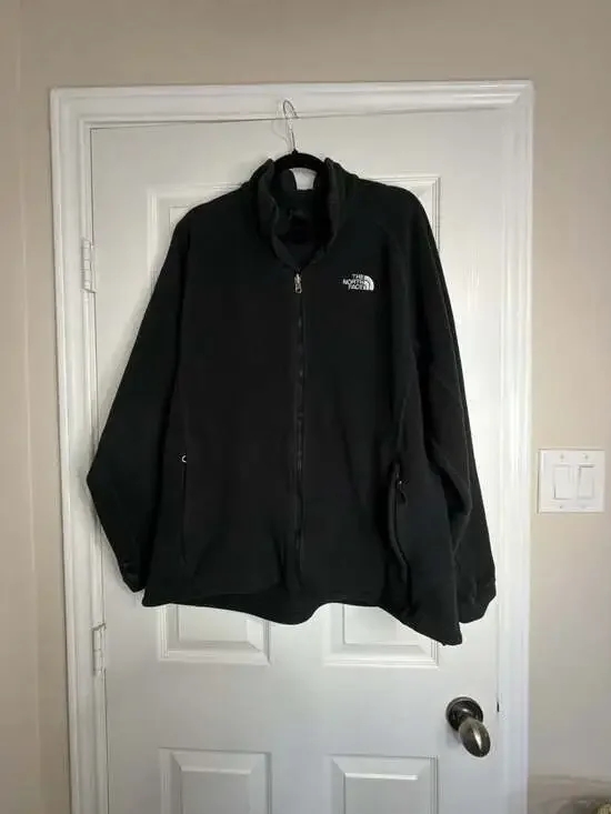 The North Face Men's Full-Zip Fleece Jacket in Black