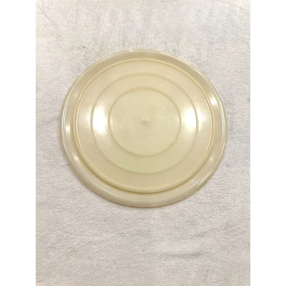 Vintage Tupperware Cream Round Replacement Lid Tupper Seal 215-17 11.5 Inch