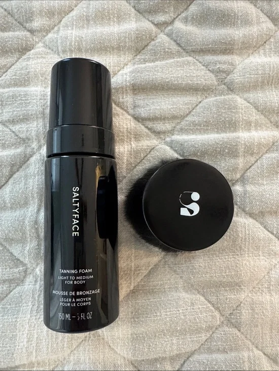 NWOT Salty Face Tanning Foam and Body Brush Black | Light to Medium Body Mousse