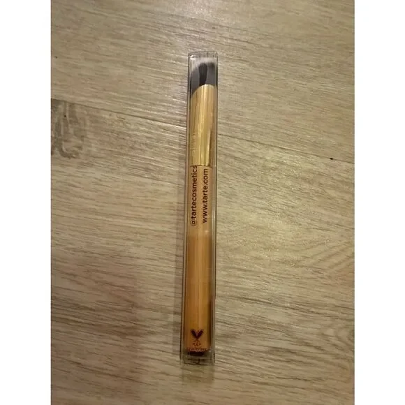 tarte Gold-Handled concealer Brush