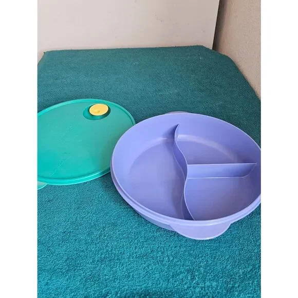 Tupperware Crystal Wave Divided Plate Dish w Lid