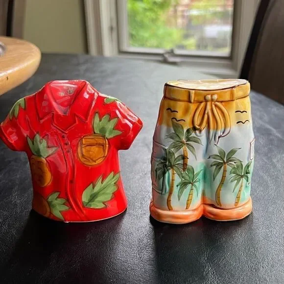 VTG Clay Art Beach Wear Salt & Pepper Shaker Set