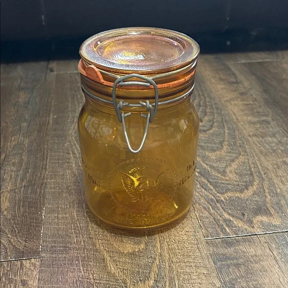 1965 Crownford China Co Italy amber eagle mason one-quart jar‎