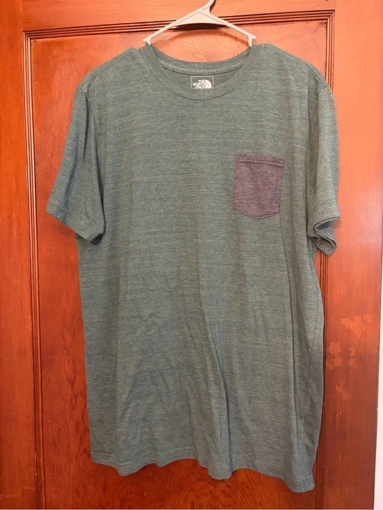 The North Face Men's Heathered Green Crew with Contrasting Pocket
