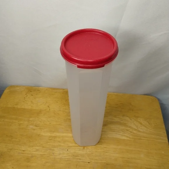 New Tupperware Red Round Modular Mate #5 Spaghetti Dispenser Keeper