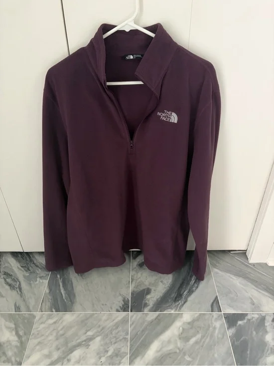 NWOT The North Face fleece Quarter-Zip Pullover - Deep Plum men’s large