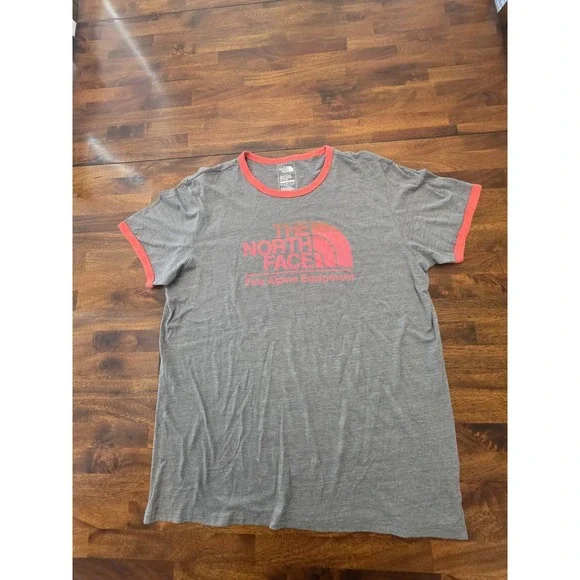 The North Face Short Sleeve XL  Stretchy  Cotton Polyester Sku 15