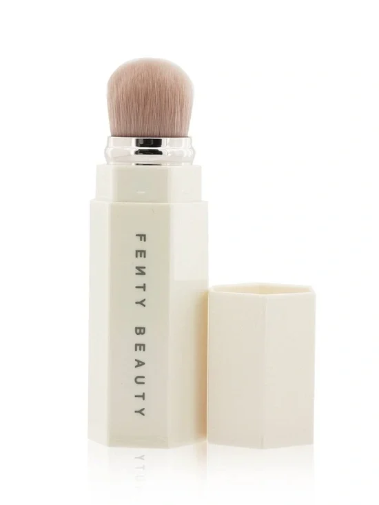 Fenty Beauty portable concealer/contour makeup Brush