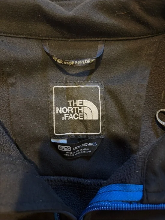 XL The North Face black jacket with blue accents