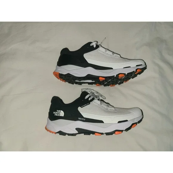 The North Face Mens Vectiv Exploris Futurelight White Black NF0A4T2W Size 10.5