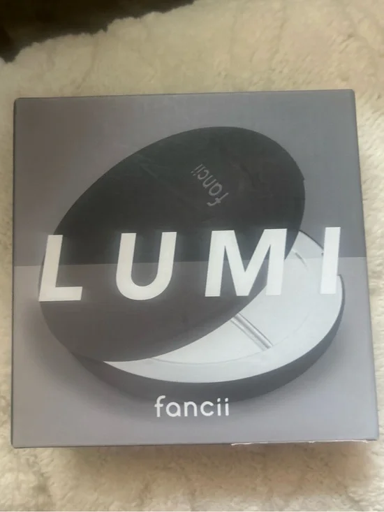Fancii LED Lighted Travel Makeup Mirror, 1x/10x Magnification - Daylight LED