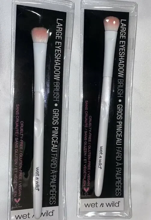 Wet N Wild Large Eyeshadow Brush Cruelty Free Vegan Set of 2