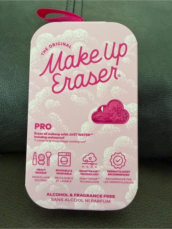 MakeUp Eraser Pro Makeup Remover Cloth - Light Pink with Hot Pink Accent