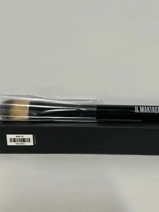 Il Makiage Brush # 102Classic foundation