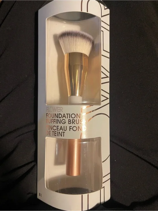 FLOW Foundation Buffing Brush - Rose Gold Handle