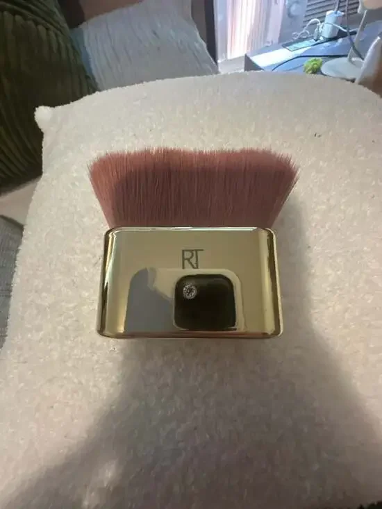 Real Techniques 032 Expert Liquid Contour Makeup Brush Gold Edition