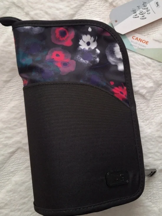 “New With Tags” Lug Canoe Makeup/Brush Holder/Cosmetic Bag.  Black Floral