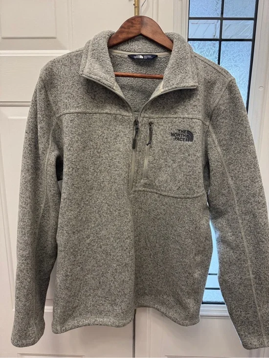 The North Face Men's Light Grey Zip-Up Fleece Pullover