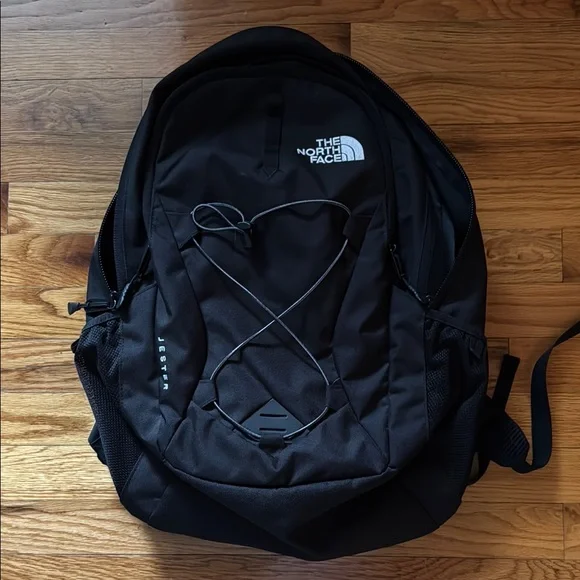 The North Face Black Men’s Backpack - Sleek Everyday Carry