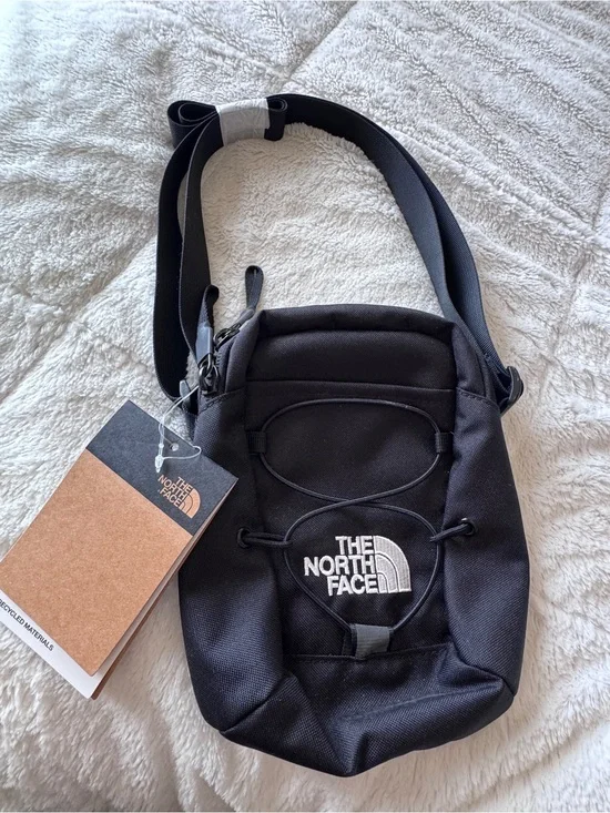 NEW The North Face Jester Crossbody Bag in Black, 2.5L