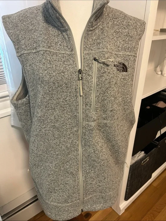 The North Face Men's Oatmeal Fleece Vest