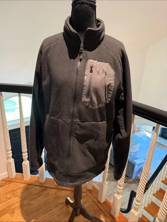 The North Face Men's Charcoal Full-Zip Fleece Jacket with Chest Pocket