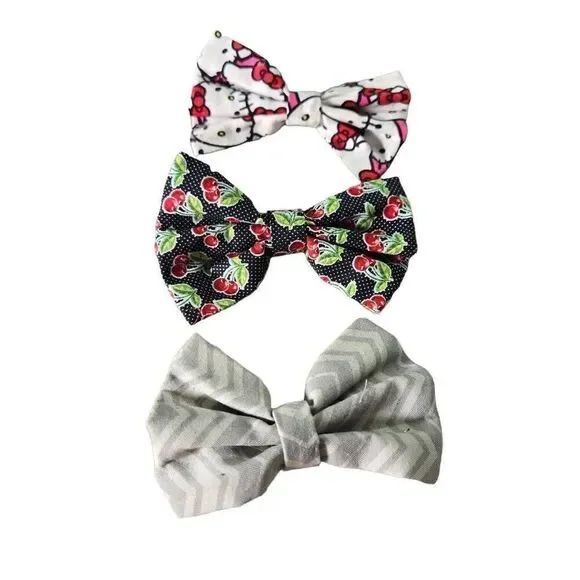 3 homemade bows, 4